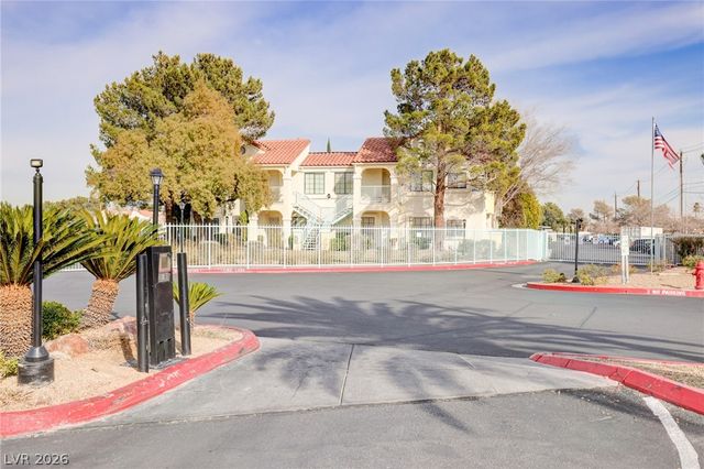 4877 South Torrey Pines Drive 202, Las Vegas, NV 89103