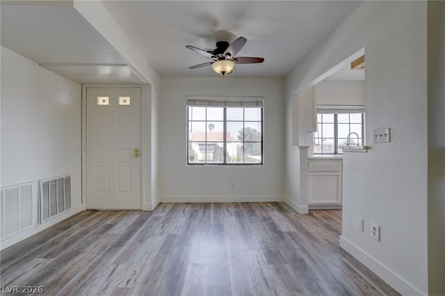 4877 South Torrey Pines Drive 202, Las Vegas, NV 89103