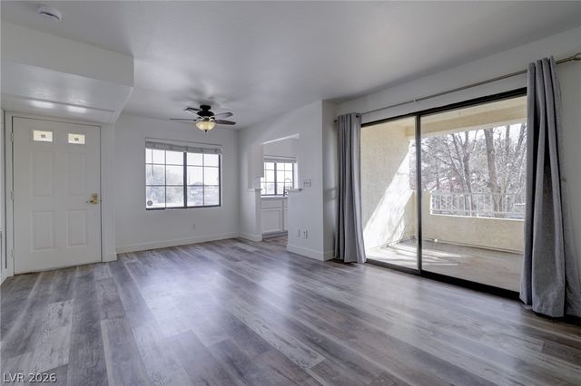 4877 South Torrey Pines Drive 202, Las Vegas, NV 89103