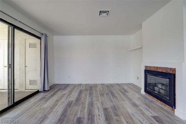 4877 South Torrey Pines Drive 202, Las Vegas, NV 89103