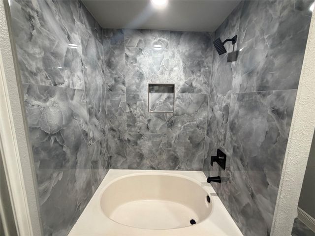 12230 Kleinmeadow Drive, Houston, TX 77066