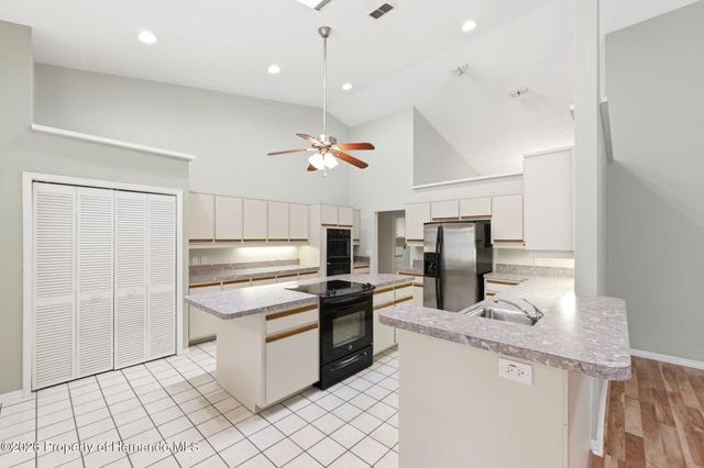 18805 Kelly Road, Spring Hill(pasco), FL 34610