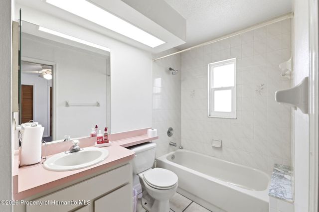 18805 Kelly Road, Spring Hill(pasco), FL 34610