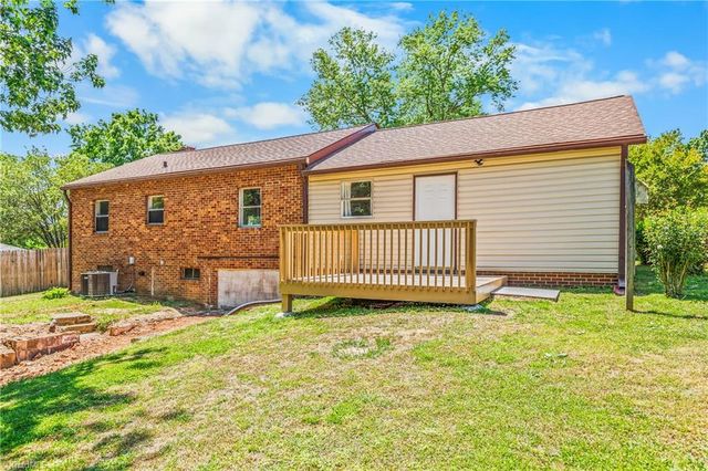 5217 Brenda Drive, Winston-salem, NC 27107