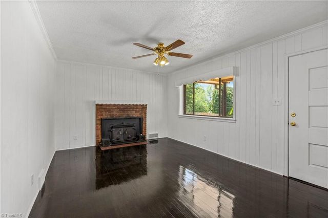 5217 Brenda Drive, Winston-salem, NC 27107