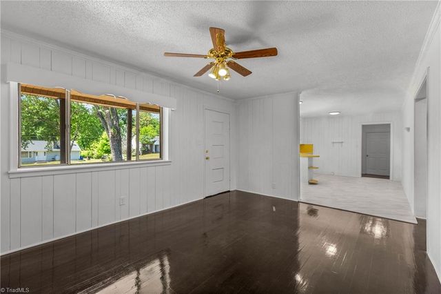 5217 Brenda Drive, Winston-salem, NC 27107