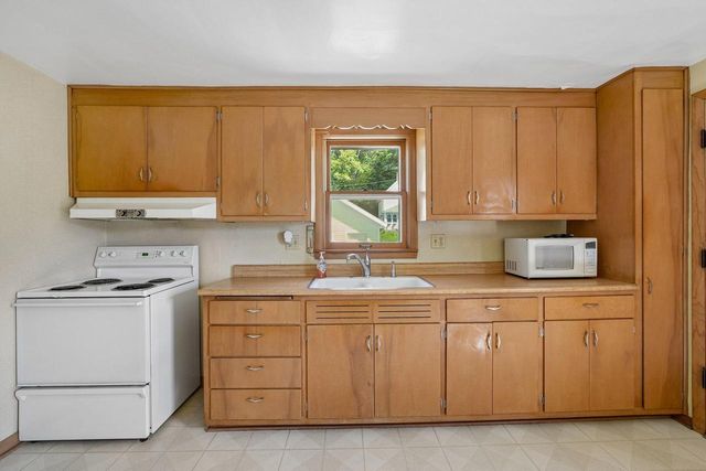 317 W Main STREET, Port Washington, WI 53074