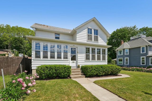 317 W Main STREET, Port Washington, WI 53074