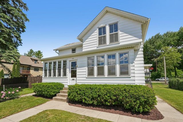 317 W Main STREET, Port Washington, WI 53074