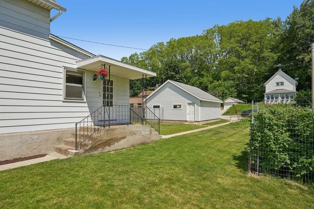 317 W Main STREET, Port Washington, WI 53074