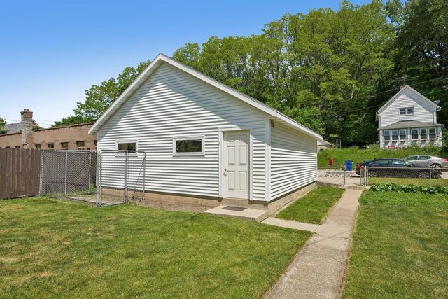 317 W Main STREET, Port Washington, WI 53074