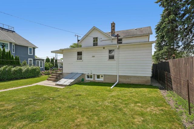 317 W Main STREET, Port Washington, WI 53074