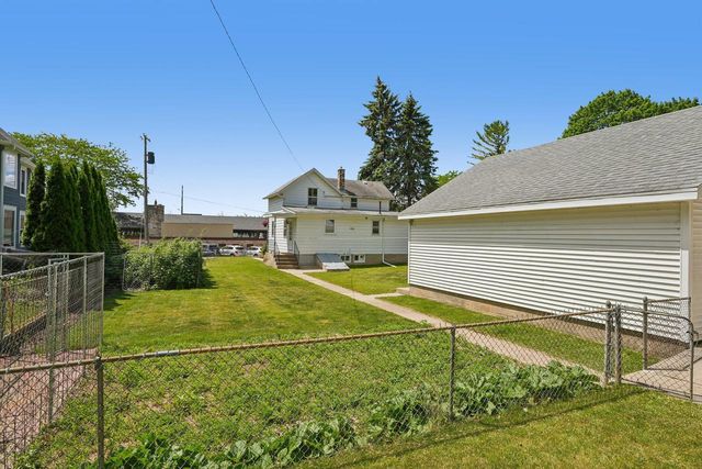 317 W Main STREET, Port Washington, WI 53074