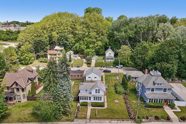 317 W Main STREET, Port Washington, WI 53074