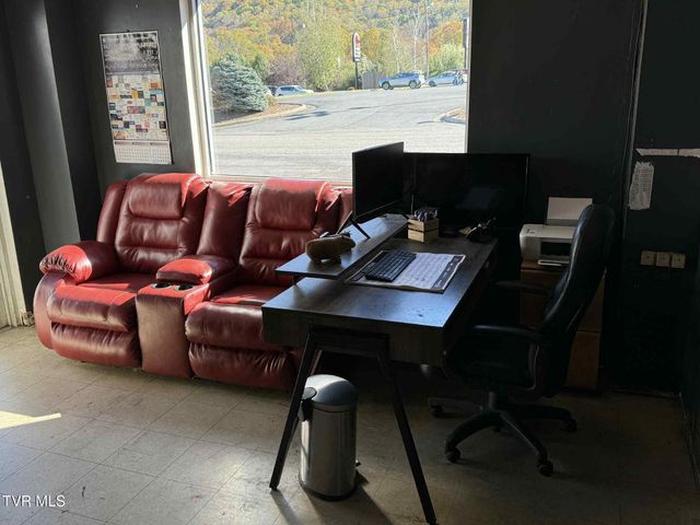 605 Northeast Trent Street, Norton, VA 24273