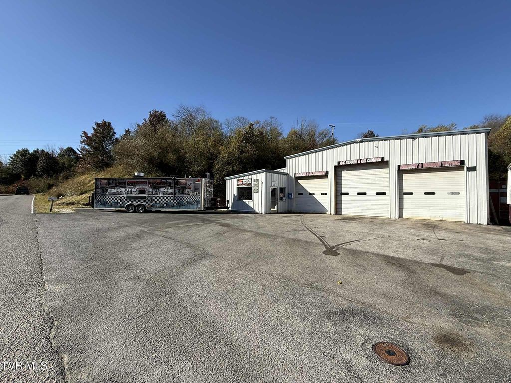 605 Northeast Trent Street, Norton, VA 24273