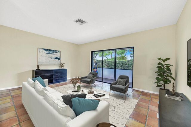 2625 Lowson Boulevard B, Delray Beach, FL 33445