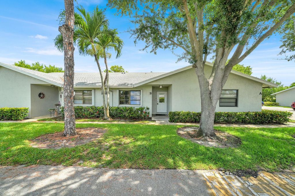 2625 Lowson Boulevard B, Delray Beach, FL 33445