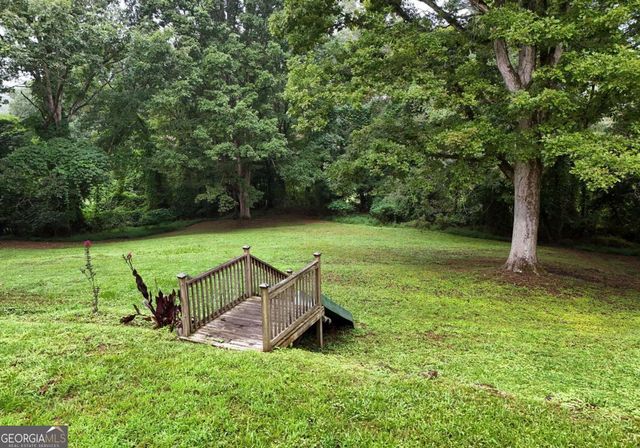742 Hillcrest Drive, Mccaysville, GA 30555