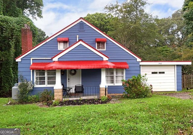 742 Hillcrest Drive, Mccaysville, GA 30555