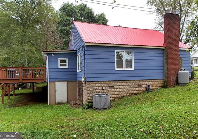 742 Hillcrest Drive, Mccaysville, GA 30555