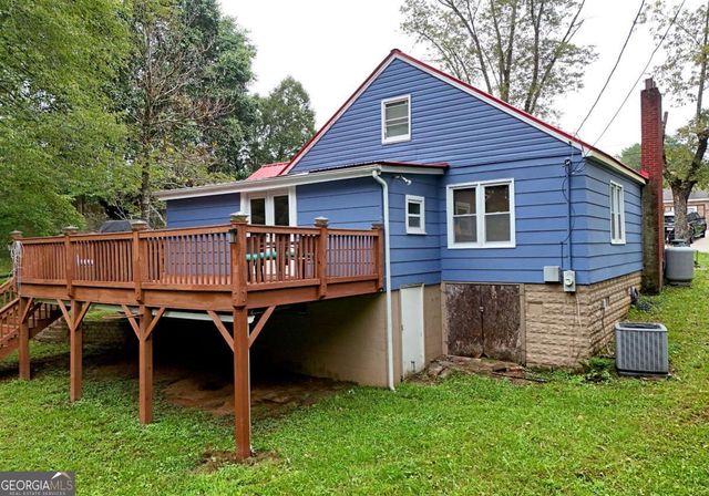 742 Hillcrest Drive, Mccaysville, GA 30555