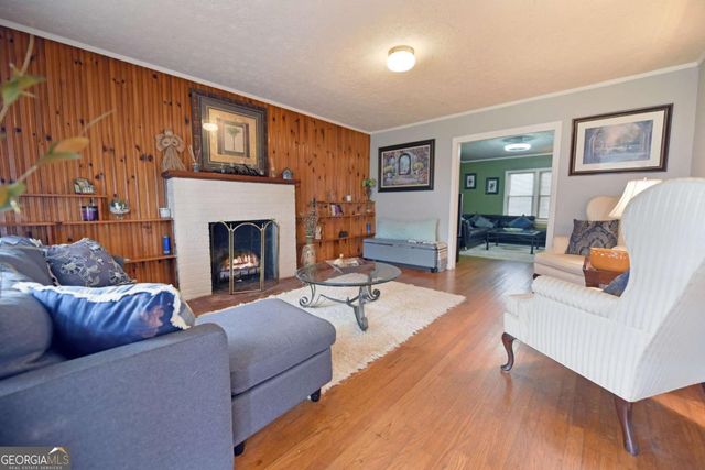 742 Hillcrest Drive, Mccaysville, GA 30555