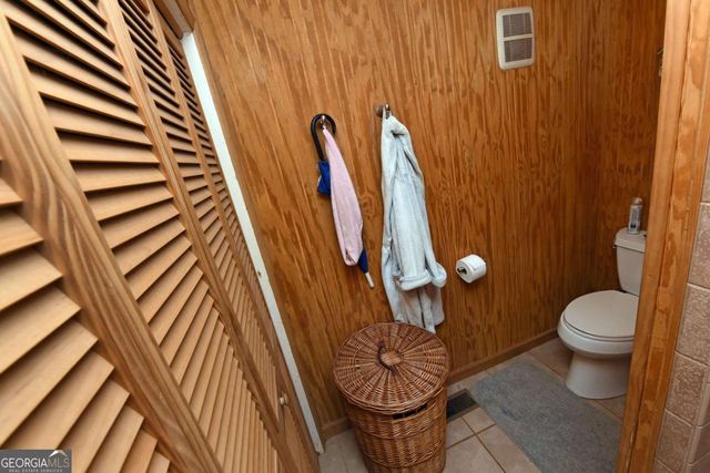 742 Hillcrest Drive, Mccaysville, GA 30555