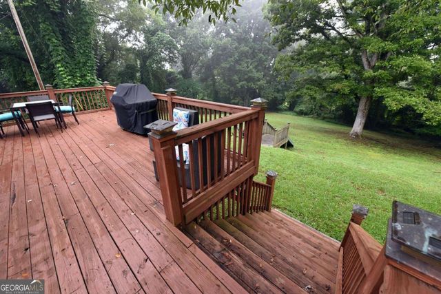 742 Hillcrest Drive, Mccaysville, GA 30555