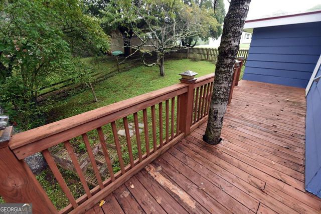 742 Hillcrest Drive, Mccaysville, GA 30555