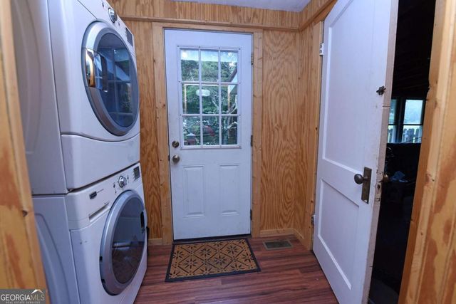 742 Hillcrest Drive, Mccaysville, GA 30555