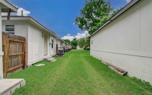 4902 Lee Street, Houston, TX 77020