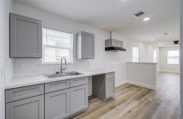 4902 Lee Street, Houston, TX 77020