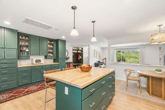 9465 Watsonville Road, Gilroy, CA 95020