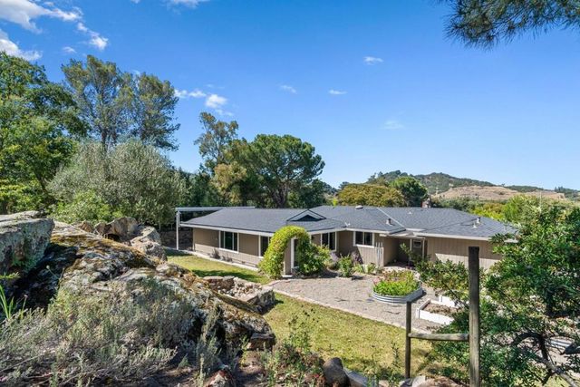9465 Watsonville Road, Gilroy, CA 95020