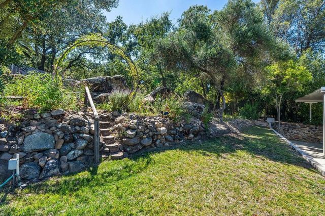 9465 Watsonville Road, Gilroy, CA 95020