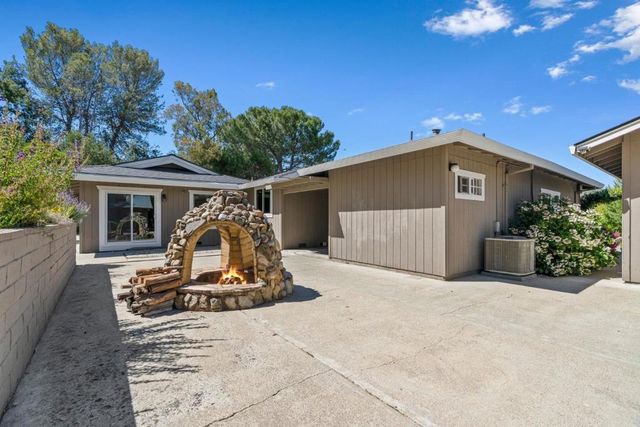 9465 Watsonville Road, Gilroy, CA 95020