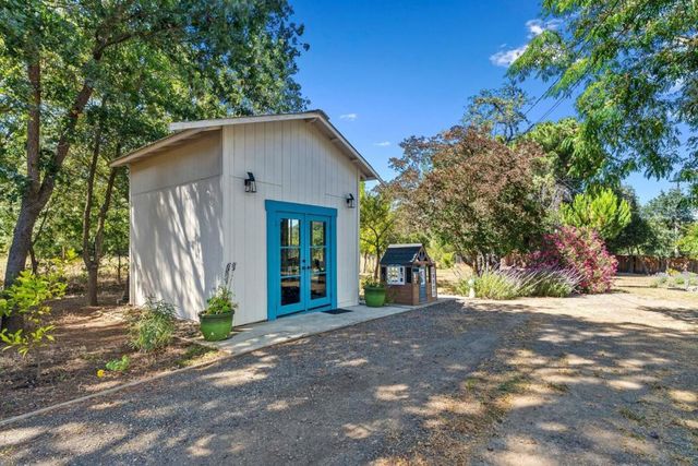 9465 Watsonville Road, Gilroy, CA 95020