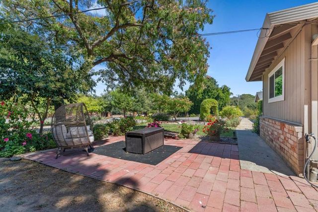 9465 Watsonville Road, Gilroy, CA 95020