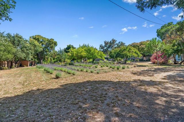 9465 Watsonville Road, Gilroy, CA 95020