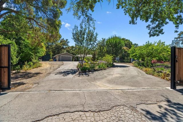9465 Watsonville Road, Gilroy, CA 95020