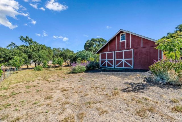 9465 Watsonville Road, Gilroy, CA 95020