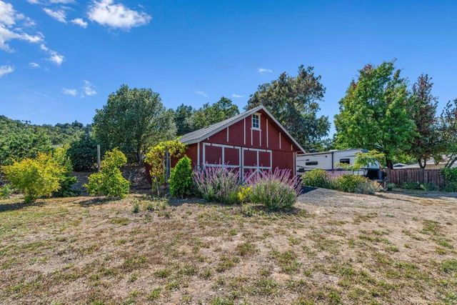 9465 Watsonville Road, Gilroy, CA 95020