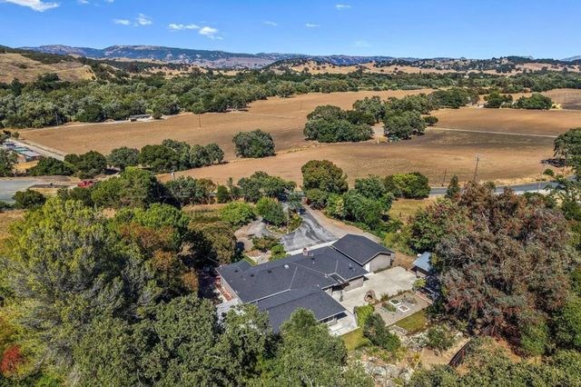 9465 Watsonville Road, Gilroy, CA 95020
