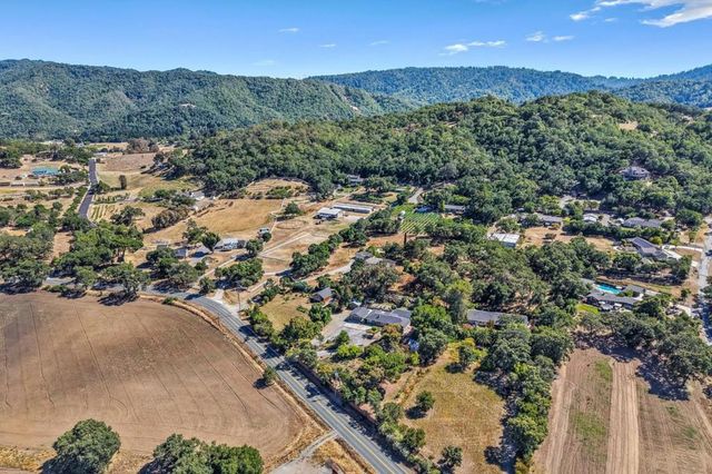 9465 Watsonville Road, Gilroy, CA 95020