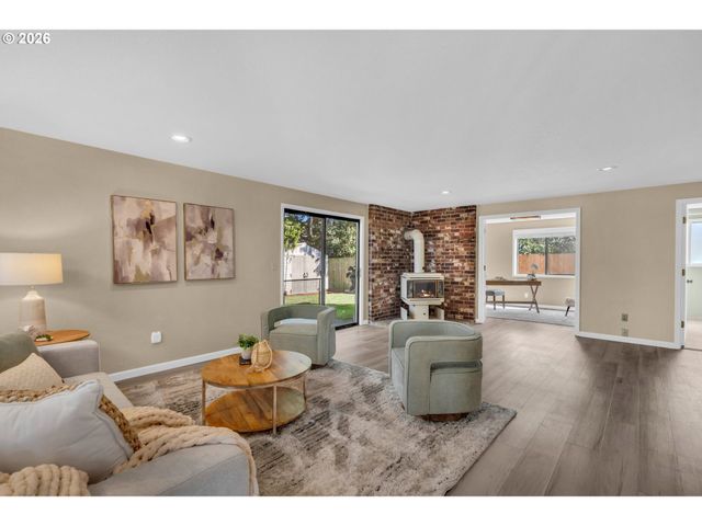3010 Ne LINDEN Ave, Gresham, OR 97030