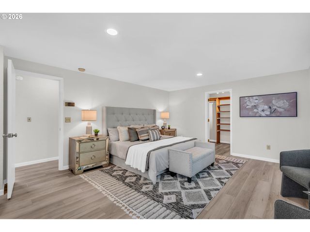 3010 Ne LINDEN Ave, Gresham, OR 97030