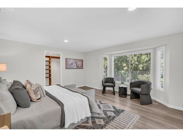 3010 Ne LINDEN Ave, Gresham, OR 97030