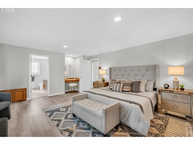 3010 Ne LINDEN Ave, Gresham, OR 97030