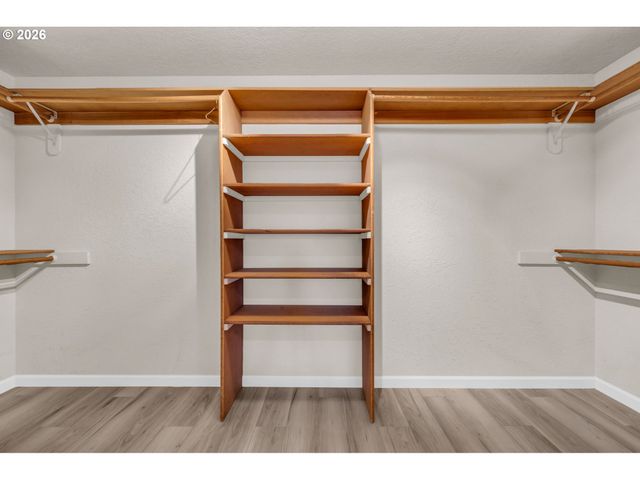 3010 Ne LINDEN Ave, Gresham, OR 97030
